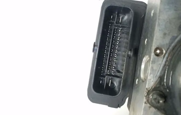 Mercedes-Benz E C207 W207 ABS Pump A2124310148
