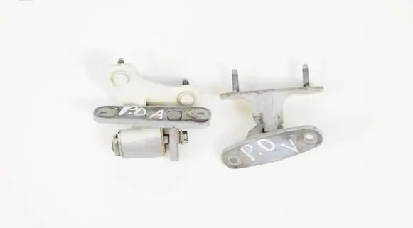 Audi Q7 4M Front door upper hinge 