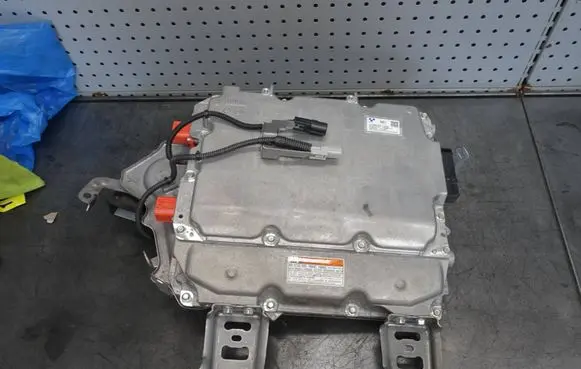 Toyota RAV 4 (XA50) Voltage converter inverter G9090-42060