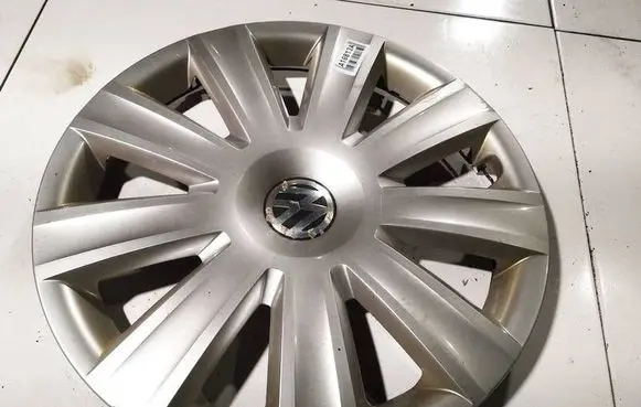 Volkswagen Sharan R16 wheel hub/cap/trim 7n0601147