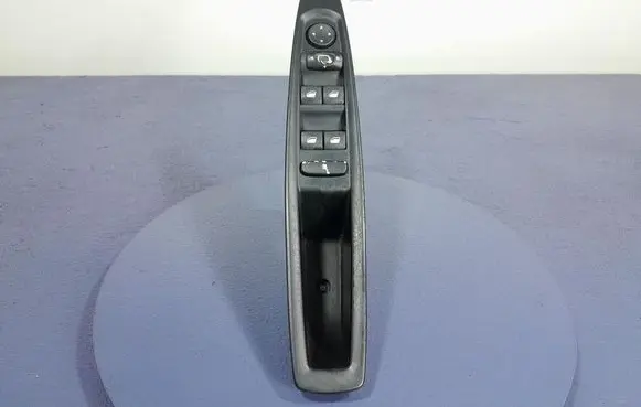 Citroen C4 I Electric window control switch 9651464677