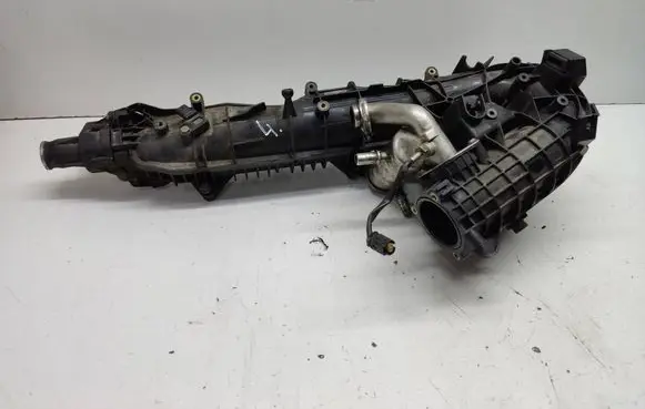 BMW X5 E70 Intake manifold 8507233 1106200330
