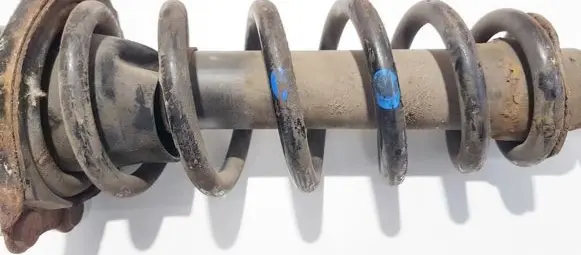 Toyota Avensis T250 Rear coil spring