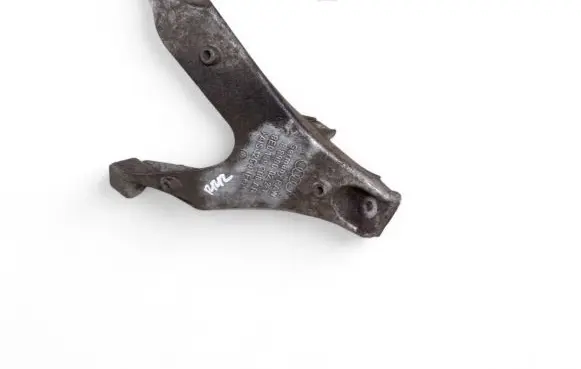 Audi A4 S4 B7 8E 8H Engine mounting bracket 8E0199308AP