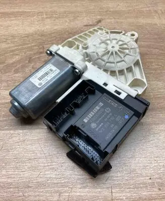 Volkswagen PASSAT B6 Front door window regulator motor 1K0959792L 1K0959702P BVB