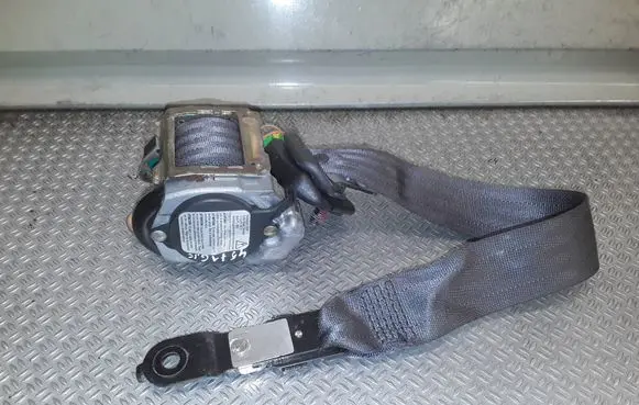 Volvo XC90 Rear seatbelt 