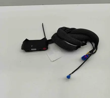 Mercedes-Benz GLE W167 USB socket connector A1678209003