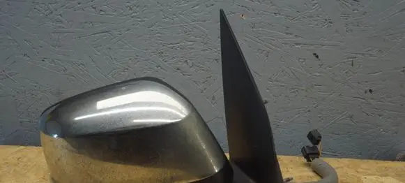 Nissan Navara D40 Front door electric wing mirror 