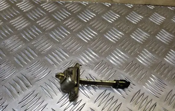 Seat Alhambra (Mk1) Front door check strap stopper