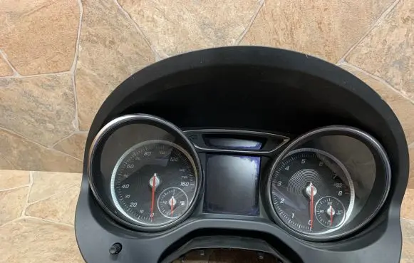 Mercedes-Benz GLA W156 Speedometer (instrument cluster) A1569004904 0263698339