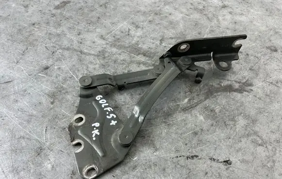 Volkswagen Golf Plus Engine bonnet/hood hinges 5M0823301