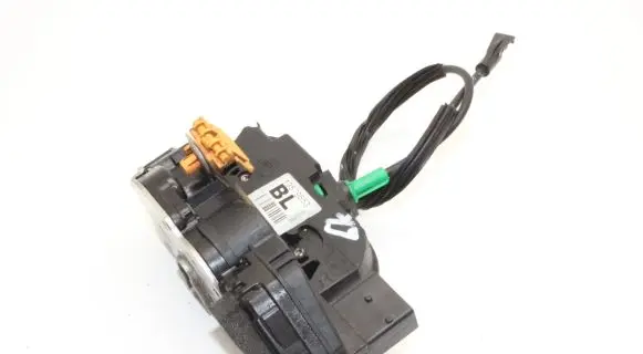 Opel Ampera Rear door lock 13579553