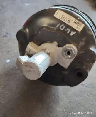 Audi A6 S6 C6 4F Brake booster 4F0612105F