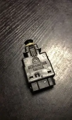 BMW 5 E34 Brake pedal sensor switch 1382385