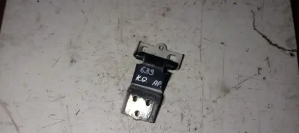 Peugeot Boxer Rear door lower hinge