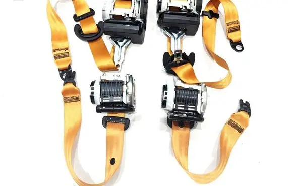 Audi e-tron Set of seat belts 4KE857705 4KE857706 4KE857805