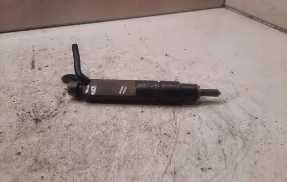 Audi A4 S4 B5 8D Fuel injector 028130201T