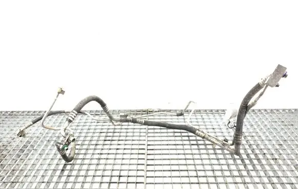 Opel Astra H Air conditioning (A/C) pipe/hose 13221005