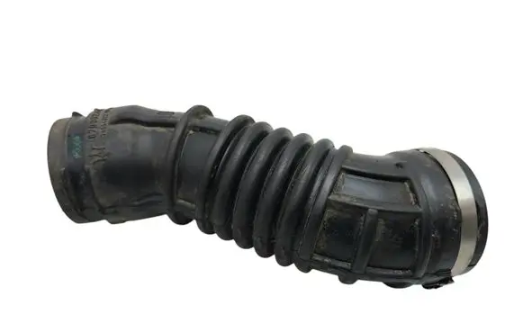Maserati Ghibli Turbo air intake inlet pipe/hose 670002450 70554322
