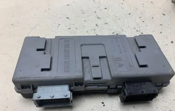 Peugeot 407 Seat control module 9638960380