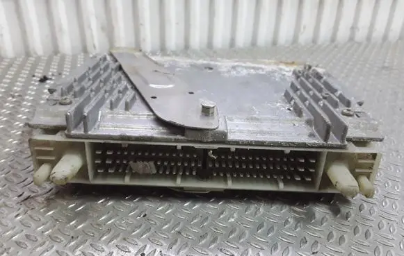 Volvo S70 V70 V70 XC Engine control unit/module 0281001592