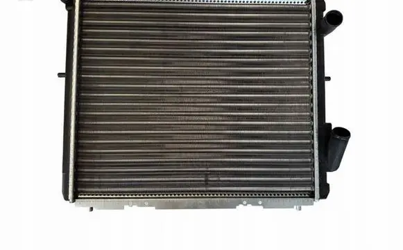 Renault Clio I Coolant radiator 470R0483