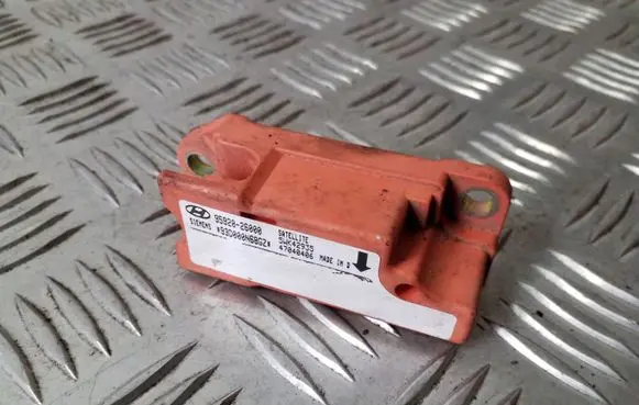 Hyundai Santa Fe Airbag deployment crash/impact sensor 9592026000 5WK42935