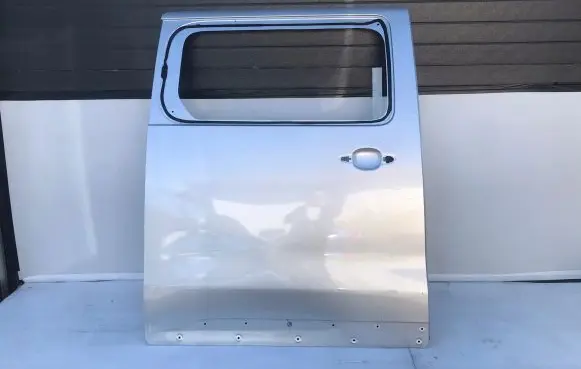 Opel Vivaro Side sliding door 9817029880