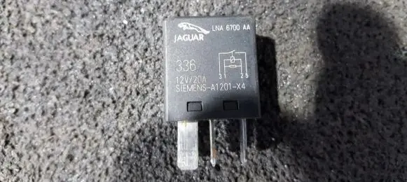 Jaguar XJ X308 Other relay v23074 a1201-x4