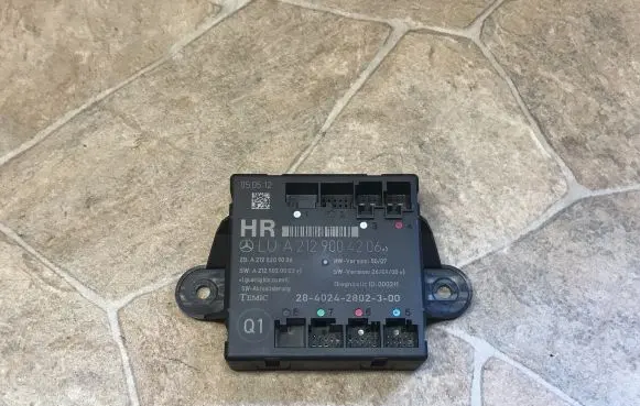 Mercedes-Benz C W204 Door control unit/module A2129004206