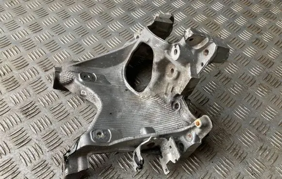 Audi S5 F5 Engine mounting bracket 8W0339296E