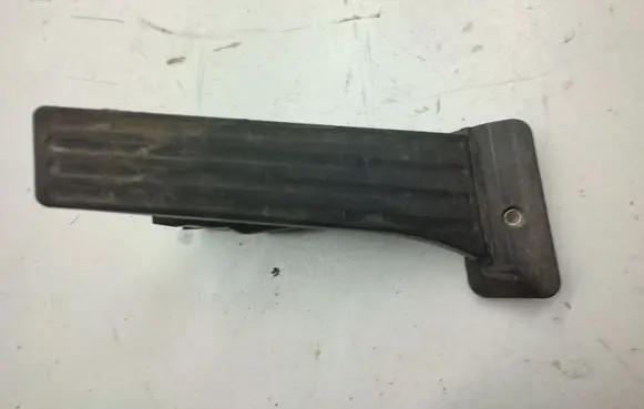 BMW 1 F20 F21 Accelerator throttle pedal 6853176