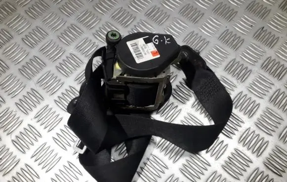 Mercedes-Benz Vaneo W414 Rear seatbelt 561009901