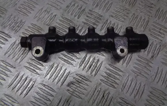 Citroen C5 Fuel main line pipe 9654592680