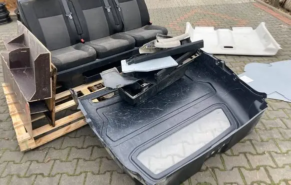 Peugeot Expert Second row seats 