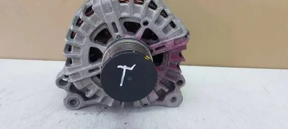 Audi A6 C7 Generator/alternator 04L903024A