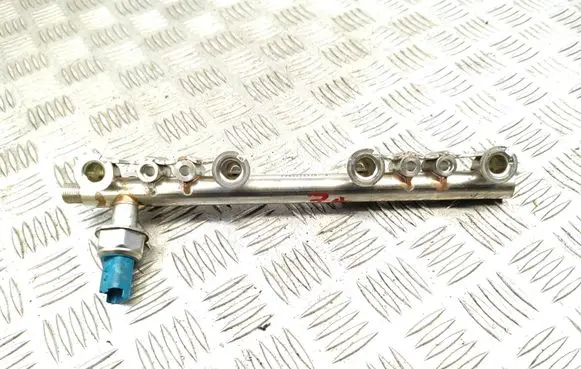 Nissan Qashqai Fuel main line pipe 175226637R 1615310207