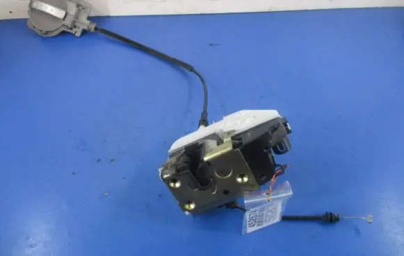 Citroen C3 Front door lock