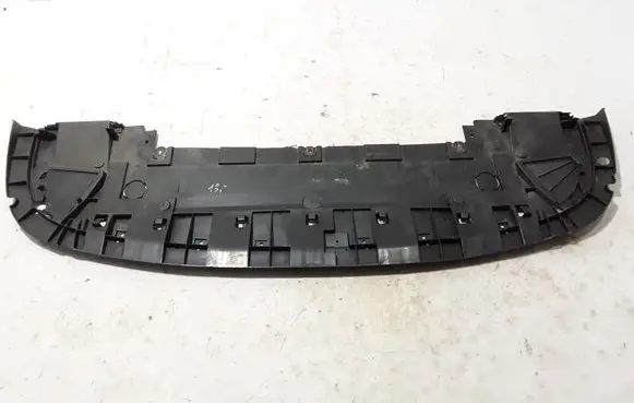 Renault Trafic III (X82) Engine splash shield/under tray 214772809R