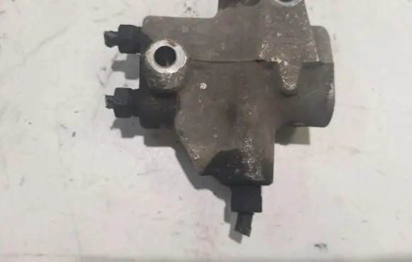 Toyota Corolla Verso AR10 Air suspension compressor 