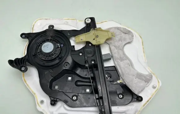 Citroen Berlingo Front door window regulator with motor 156144201D