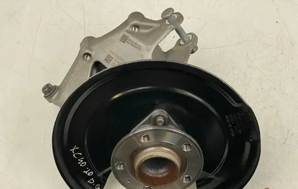 Volvo XC40 Rear wheel hub spindle/knuckle 32246251 10915M1012 200128145311