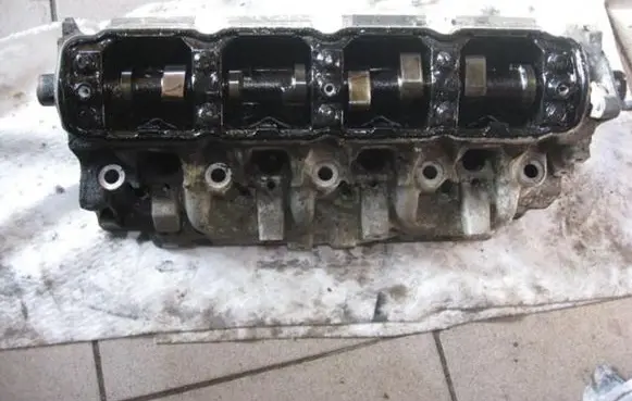 Engine head