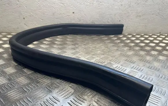 Mercedes-Benz GL X166 Engine compartment rubber 
