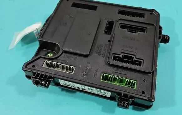 Renault Scenic III - Grand scenic III Central body control module 284B17882R IMPRK1582626