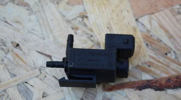 BMW 5 E60 E61 Turbo solenoid valve 1742712