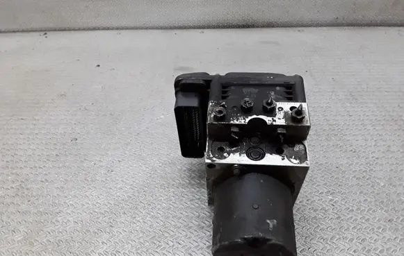 Mercedes-Benz E W211 ABS Pump 2114312712