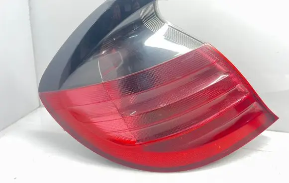 Mercedes-Benz C W203 Rear/tail lights A2038200564
