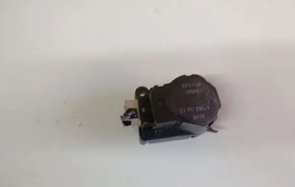 Peugeot 307 Air flap motor/actuator A7583UQ12