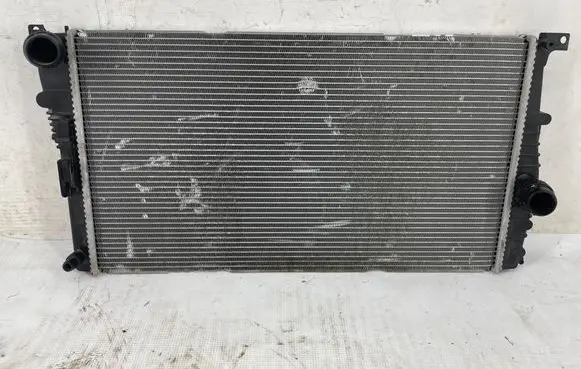 BMW 4 F32 F33 Coolant radiator 8672102 15272311